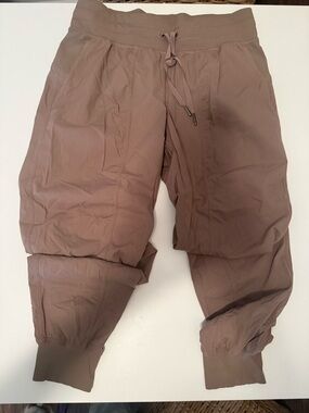 lululemon athletica Women’s Dance studio  Taupe Drawstring Joggers size 6 EUC
